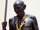 Statue-Gandhi.jpg